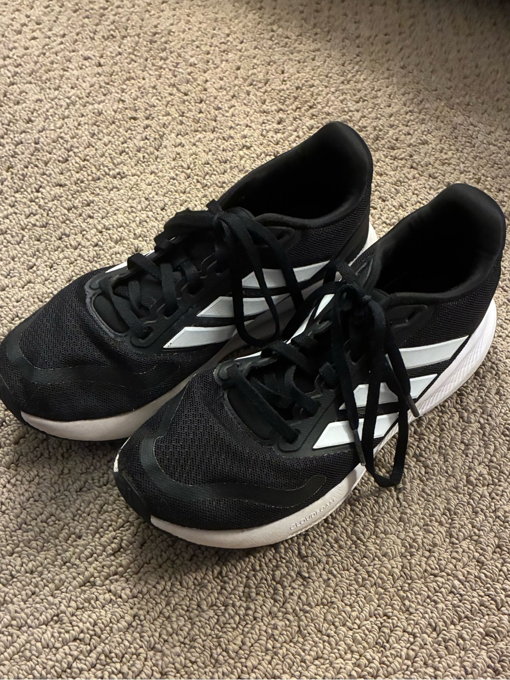 Kids adidas running shoes size 4.5